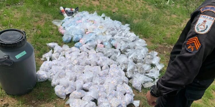 Polícia apreende farta quantidade de drogas em Búzios