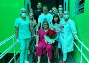 Prefeita Francimara Azeredo recebe alta médica com restrições