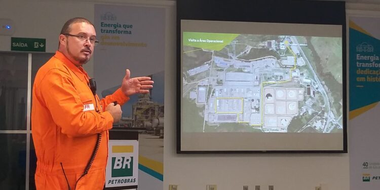 Unidade de Tratamento de Gás de Cabiúnas em Macaé é a maior do Brasil e completa 40 anos