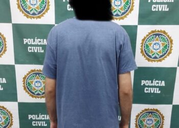 Homem é preso por agredir e ameaçar companheira de morte em Macaé