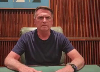 Bolsonaro pede que manifestantes desobstruam as rodovias