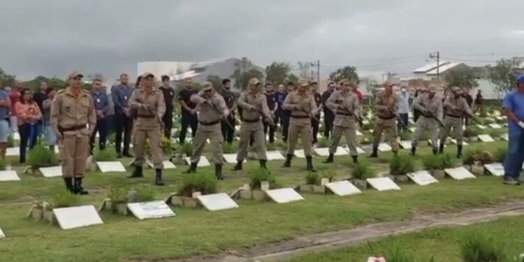 Com Honras Fúnebres, Sargento dos Bombeiros é enterrado em Campos