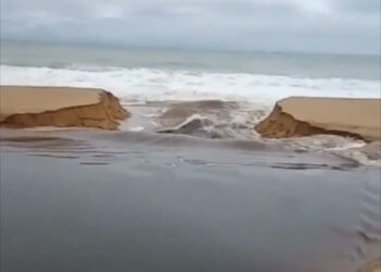 Barra da Lagoa de Iriry é aberta manualmente como  medida emergencial