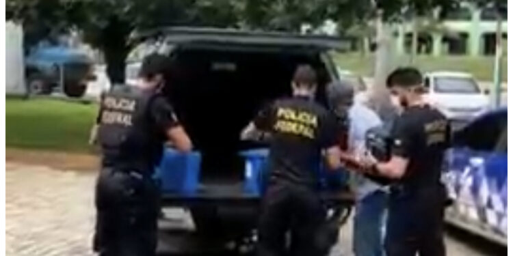 Polícia Federal cumpre mandados de busca e apreensão no Noroeste Fluminense