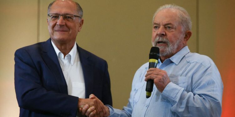 Lula e Alckmin serão diplomados hoje presidente e vice-presidente