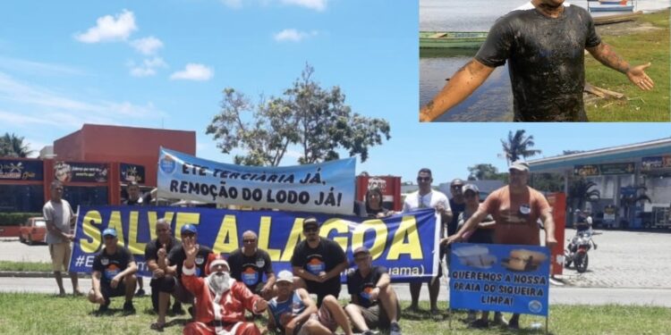 Papai Noel interrompe trânsito e protesta na véspera de natal