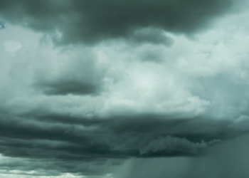 Inmet emite alerta de temporal com ventos fortes para o interior do Rio