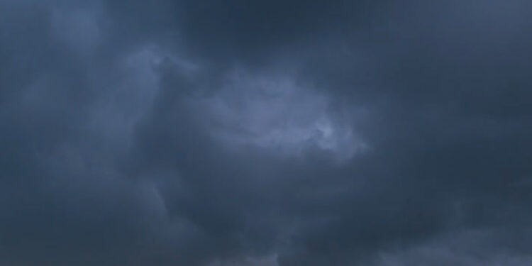 Alerta de chuvas com risco de alagamentos nesta quinta-feira (29)