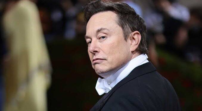 Bloqueados: Twitter suspende contas de jornalistas por “doxxing”