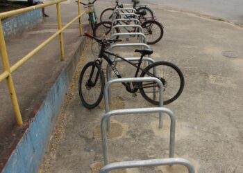 Paraciclos são instalados em Macaé