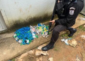 PM apreende drogas no bairro Bela Vista, em Macaé
