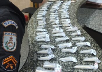 PM prende homem e apreende drogas em Casimiro de Abreu