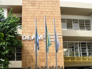 Homem é preso por tentativa de feminicídio em Campos