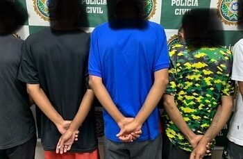 Cinco homens foram presos em ação contra tráfico de drogas e roubo de veículo
