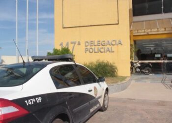 Homem é assassinado dentro de bar, em praia de São Francisco