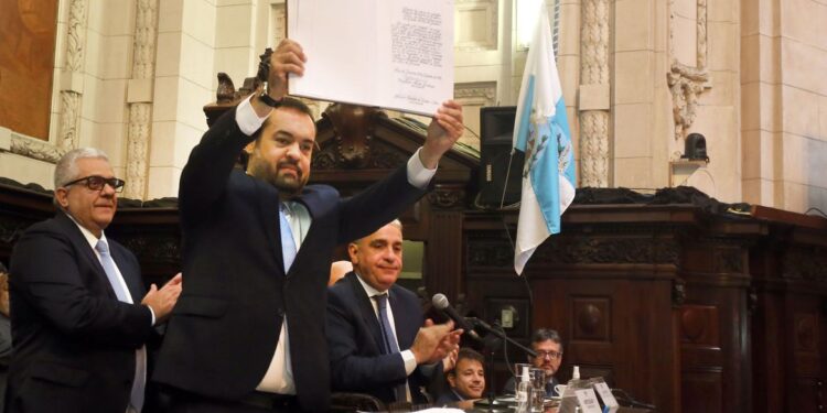 Governador do Rio toma posse