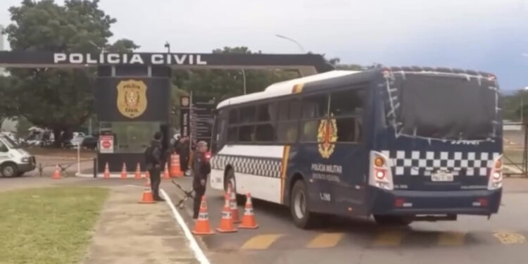 Extremistas são presos em Brasília