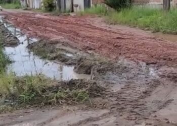 Chuva chega e transtornos só aumentam no Enseada das Gaivotas