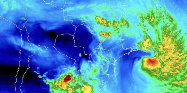 Alerta de ciclone subtropical no Sudeste
