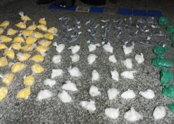 Quatro pessoas são presas transportando drogas do Complexo da Maré para Búzios