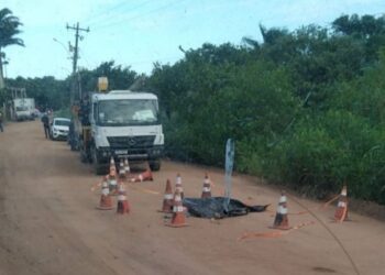 Motorista entra em desespero ao perceber que ao dar marcha à ré mata colega de trabalho em Cabo Frio