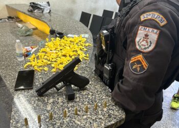 PM prende homem e apreende drogas em Macaé