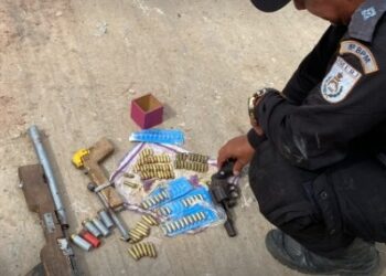 PM apreende armas e munições após denuncia de que criminosos armados estariam expulsando moradores em SFI