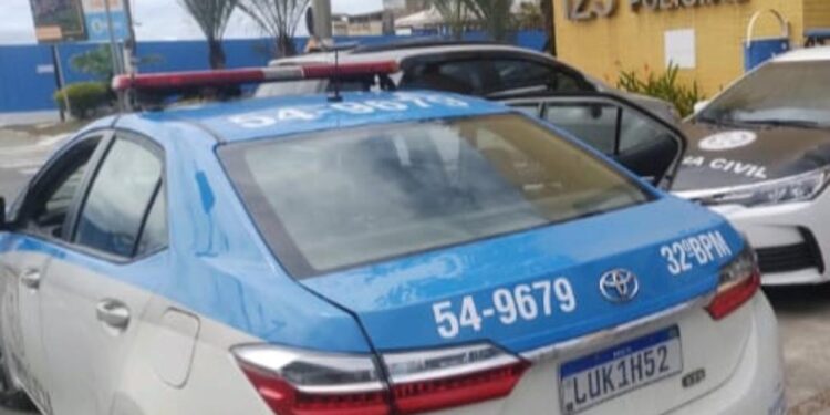 PM prende dupla por furto na Praia Campista, em Macaé