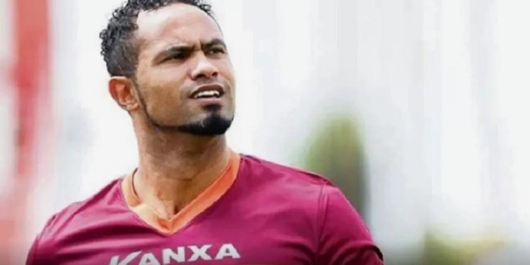 Goleiro Bruno ganha liberdade condicional