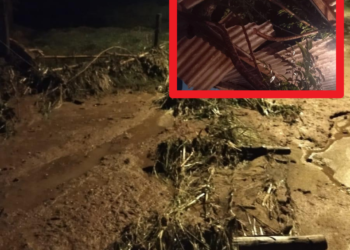 Tromba d’água arrasta veículos na Região Serrana