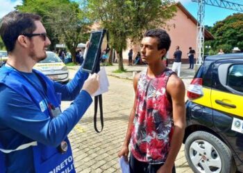 CNH em três dias: Detran passa a utilizar tablets em provas práticas