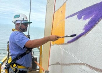 Artista macaense pinta grafite mais alto do mundo