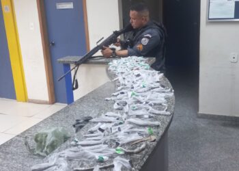 PM prende dupla e apreende drogas em Barra de São João