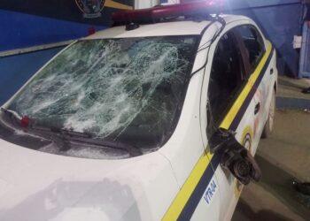 Homem é preso após quebrar viatura da GCM em SJB