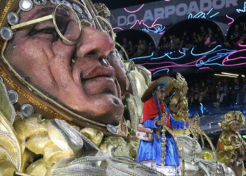 Imperatriz Leopoldinense é a campeão do Grupo Especial no Rio