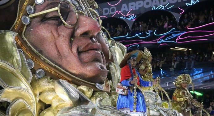 Imperatriz Leopoldinense é a campeão do Grupo Especial no Rio