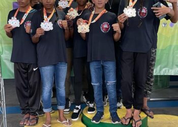 Projeto de Kickboxing social conquista oito medalhas em campeonato