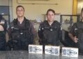 Com quase 3kg de entorpecente, mulher é presa dentro de táxi