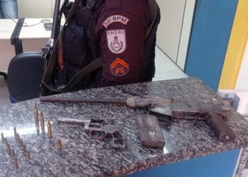 PM apreende armas e munições em Rio das Ostras