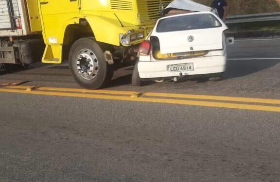 Acidente na BR-101 deixa uma pessoa morta
