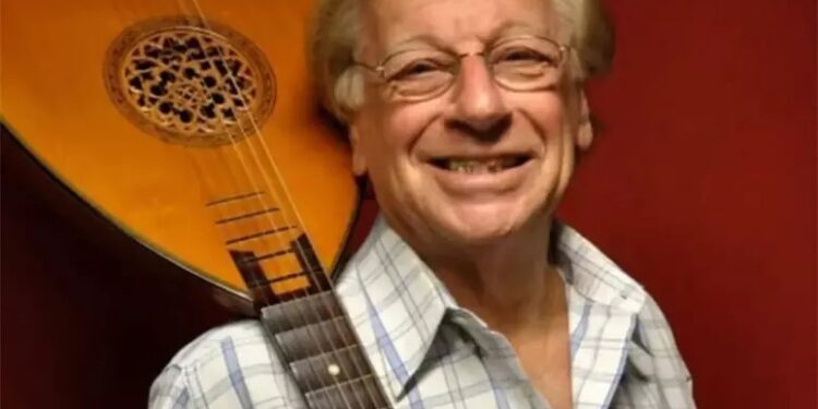 Músico e humorista Juca Chaves morre aos 84 anos