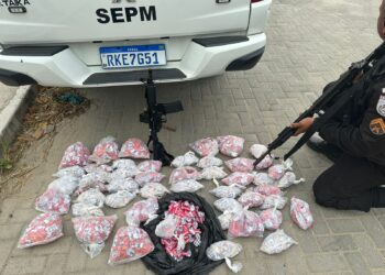 PM localiza grande quantidade de drogas no Lagomar, em Macaé