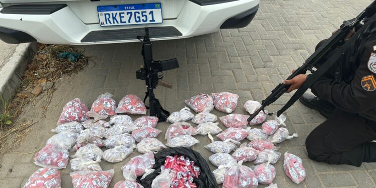 PM localiza grande quantidade de drogas no Lagomar, em Macaé