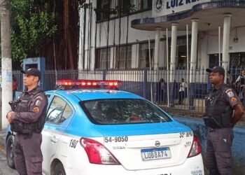 Patrulhamento é iniciado em escolas após ameaças