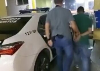 Do céu ao inferno: homem é preso após desembarque em aeroporto