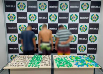 Polícia Civil prende três integrantes de facção criminosa e entorpecentes