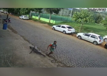 Homem furta bicicleta e acaba perseguido por pelotão do Exército