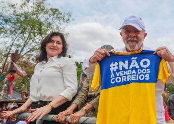 Lula decreta retirada dos Correios de programas de privatização