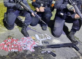 Dois homens são mortos em confronto com PM na Praia Linda