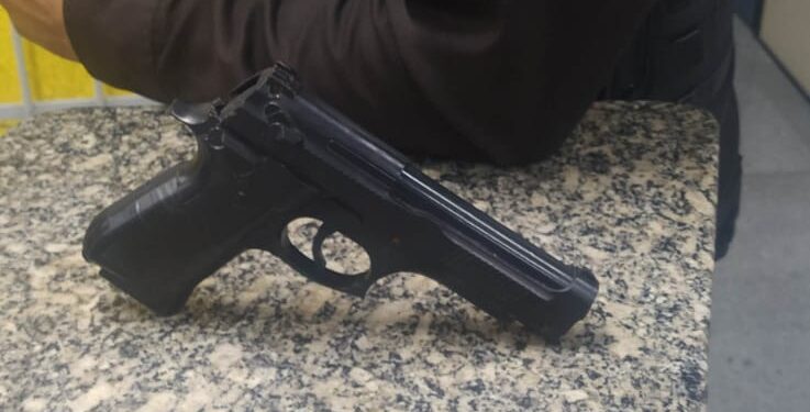 No ato: PM prende homem em flagrante durante tentativa de assalto em bairro